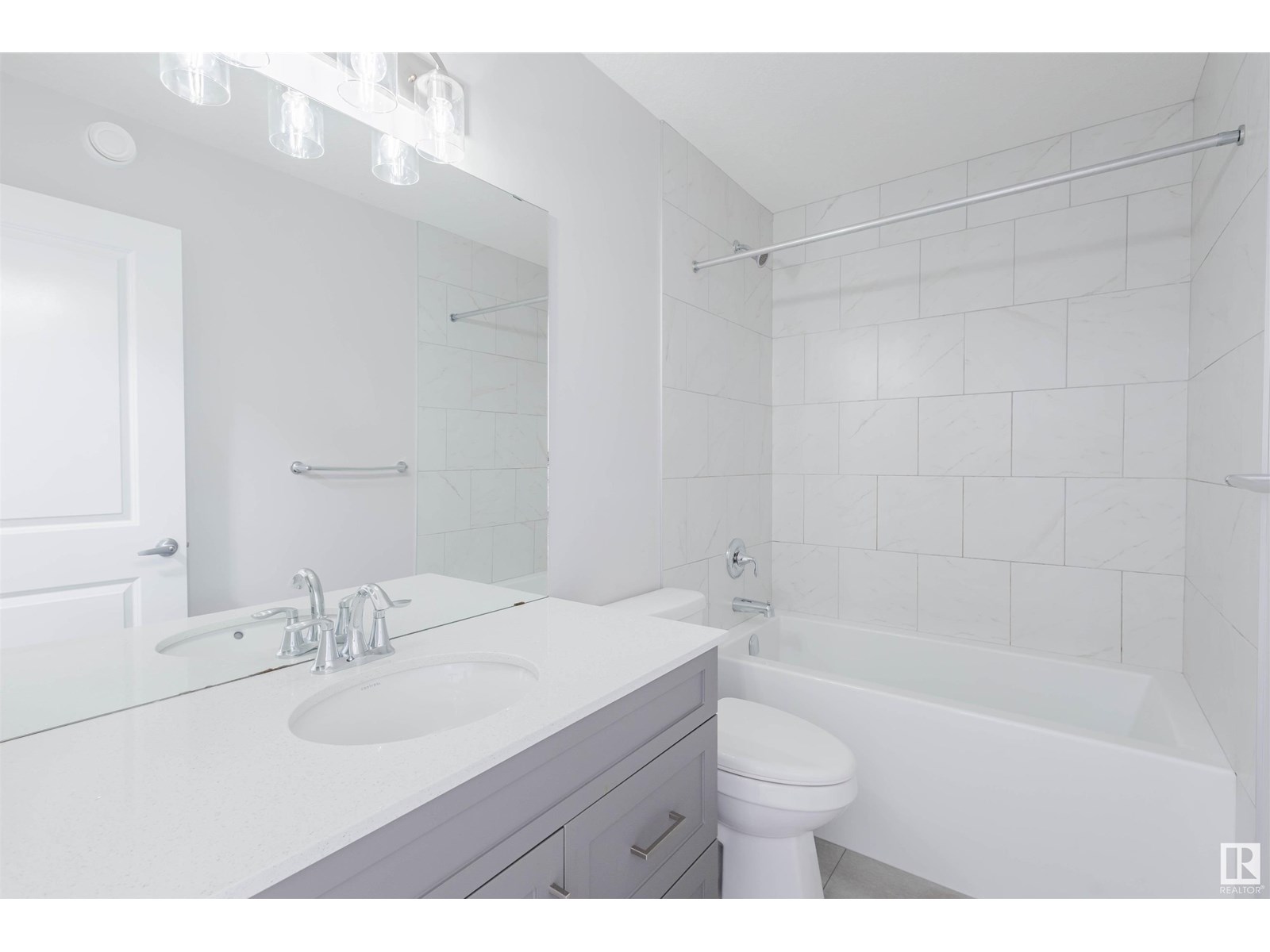 Photo 23 of 8130 226 A St Nw, Edmonton AB
