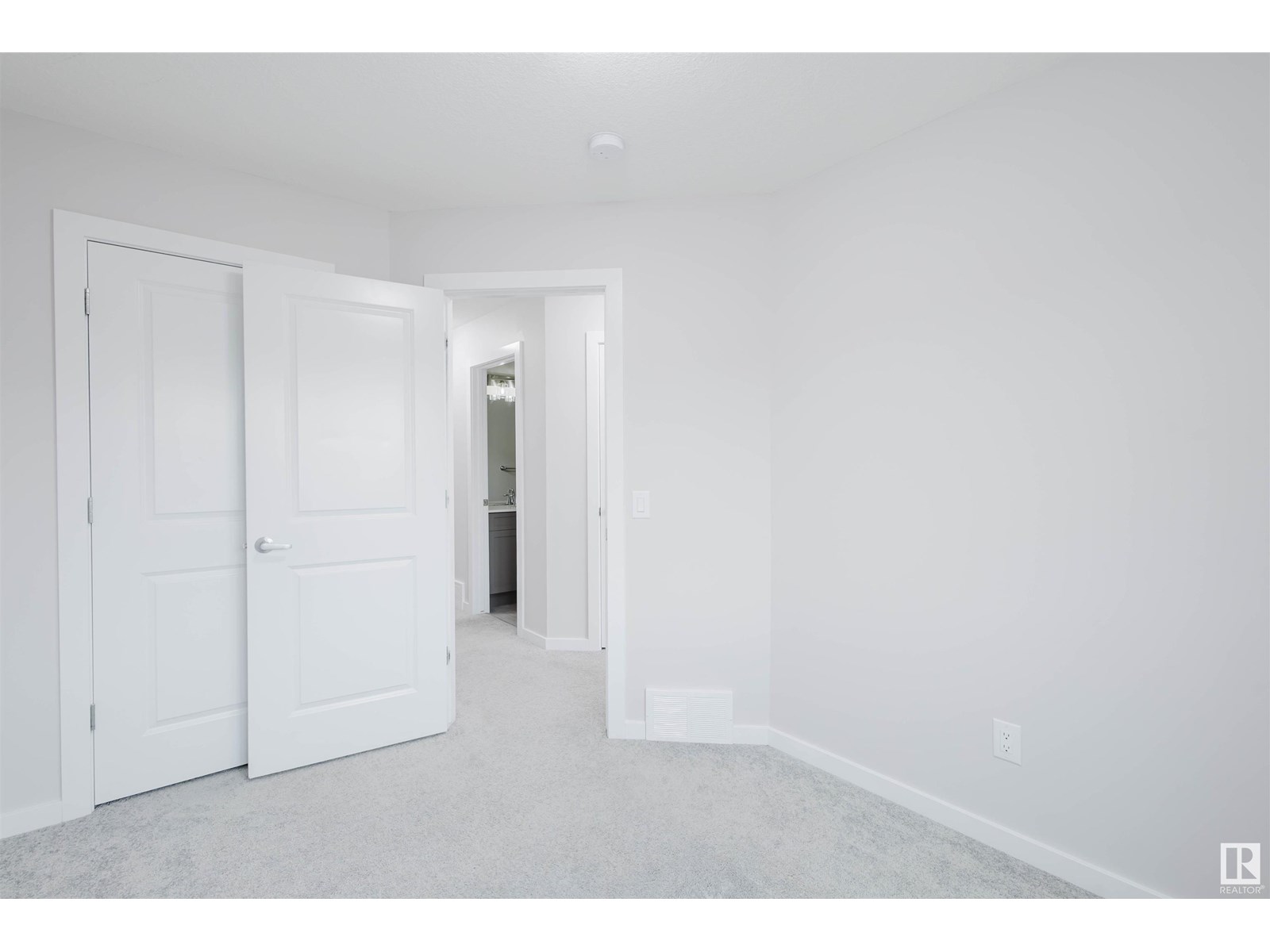 Photo 27 of 8130 226 A St Nw, Edmonton AB