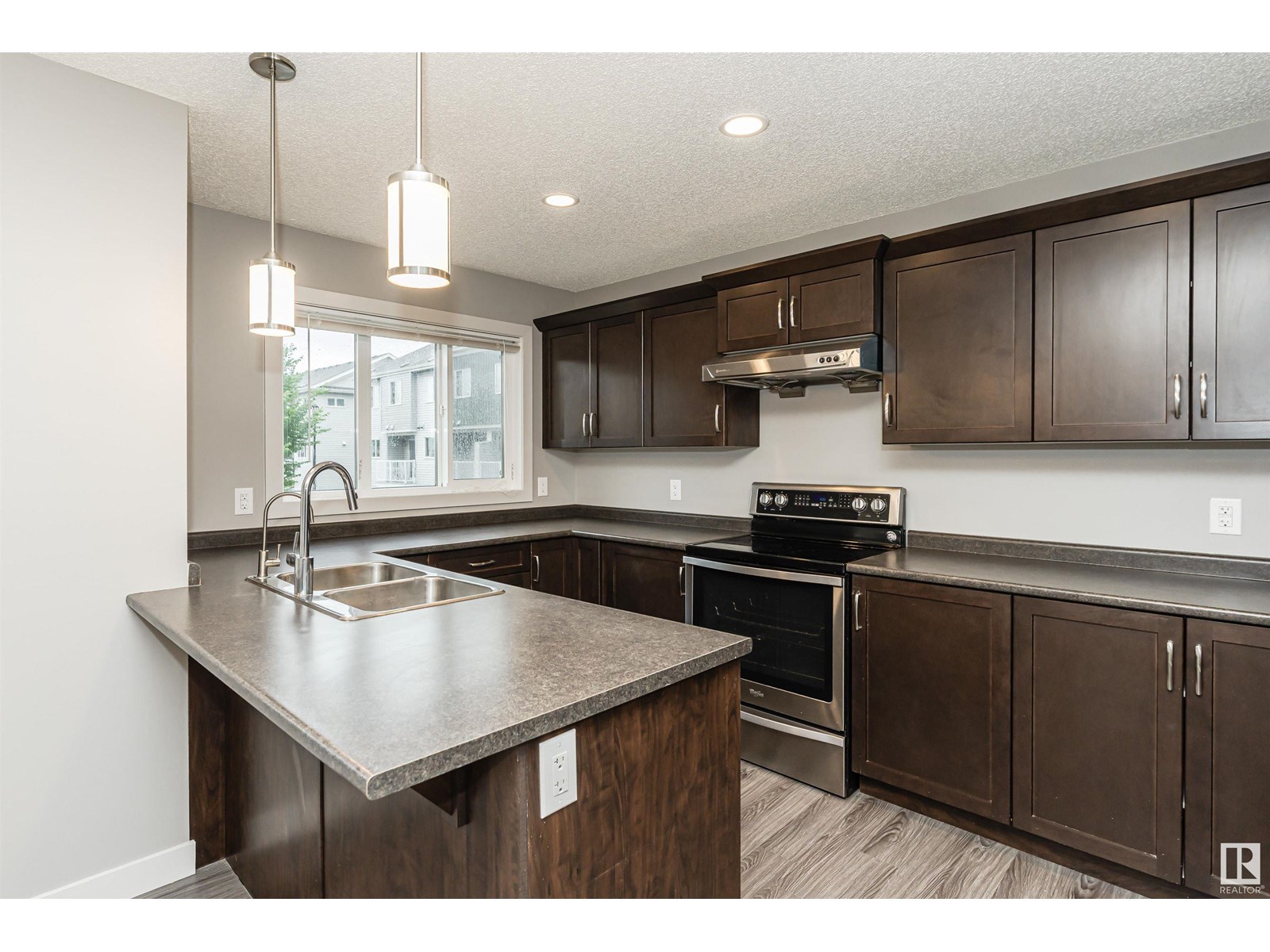 Photo 16 of 13 2121 Haddow Dr Nw, Edmonton AB