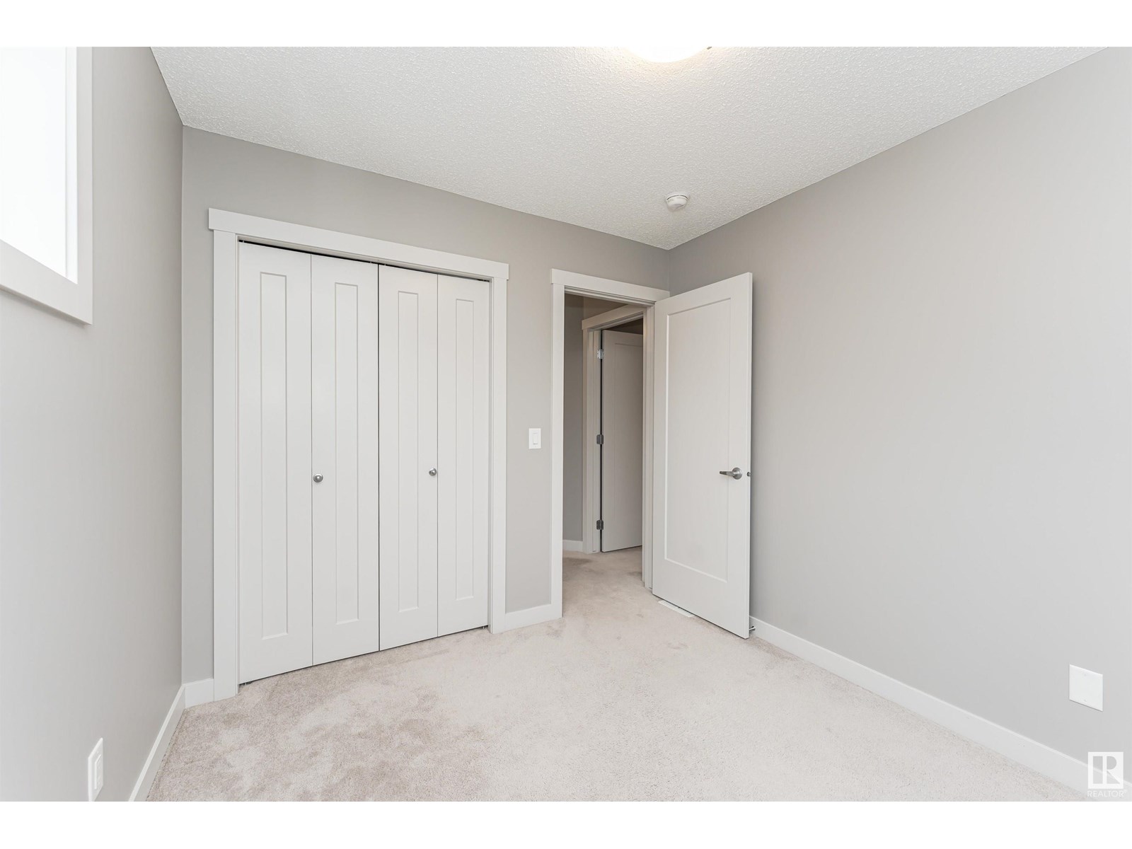 Photo 21 of 13 2121 Haddow Dr Nw, Edmonton AB