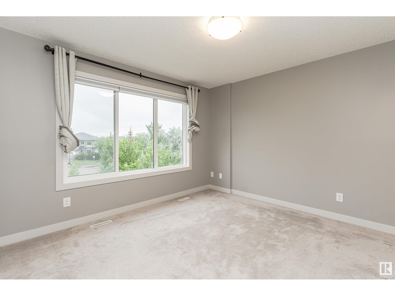 Photo 27 of 13 2121 Haddow Dr Nw, Edmonton AB