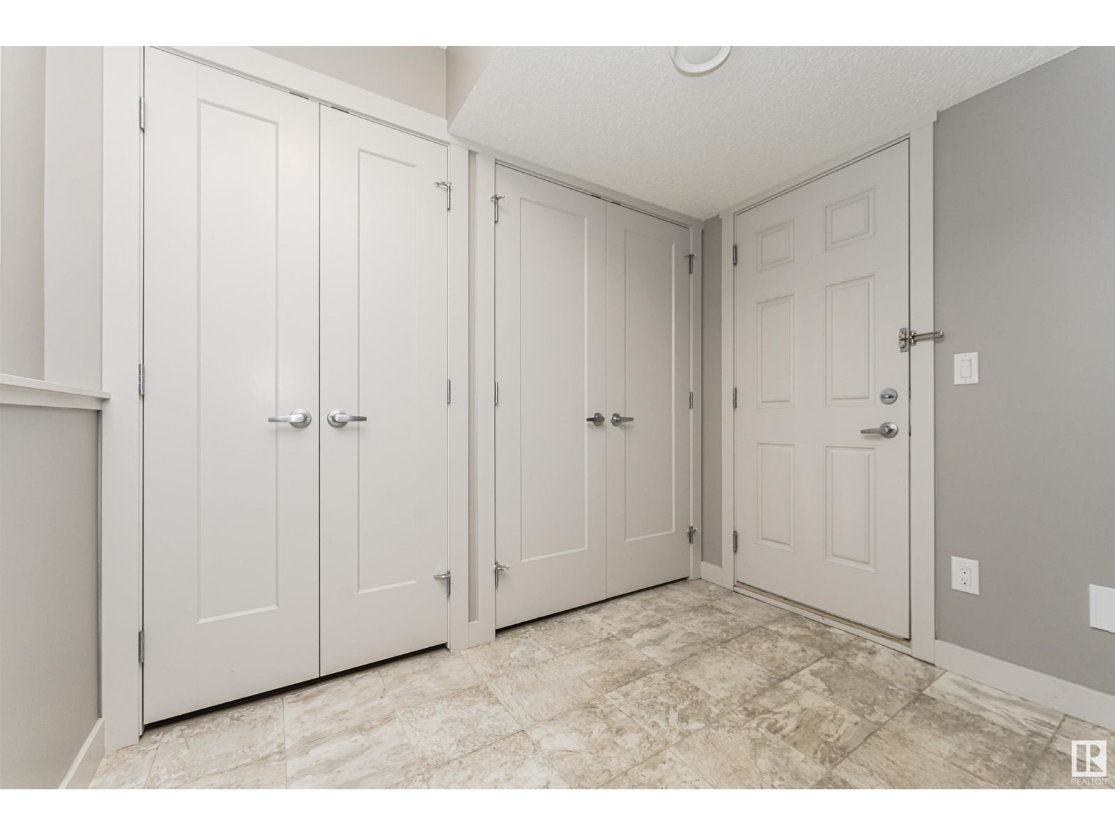 Photo 32 of 13 2121 Haddow Dr Nw, Edmonton AB