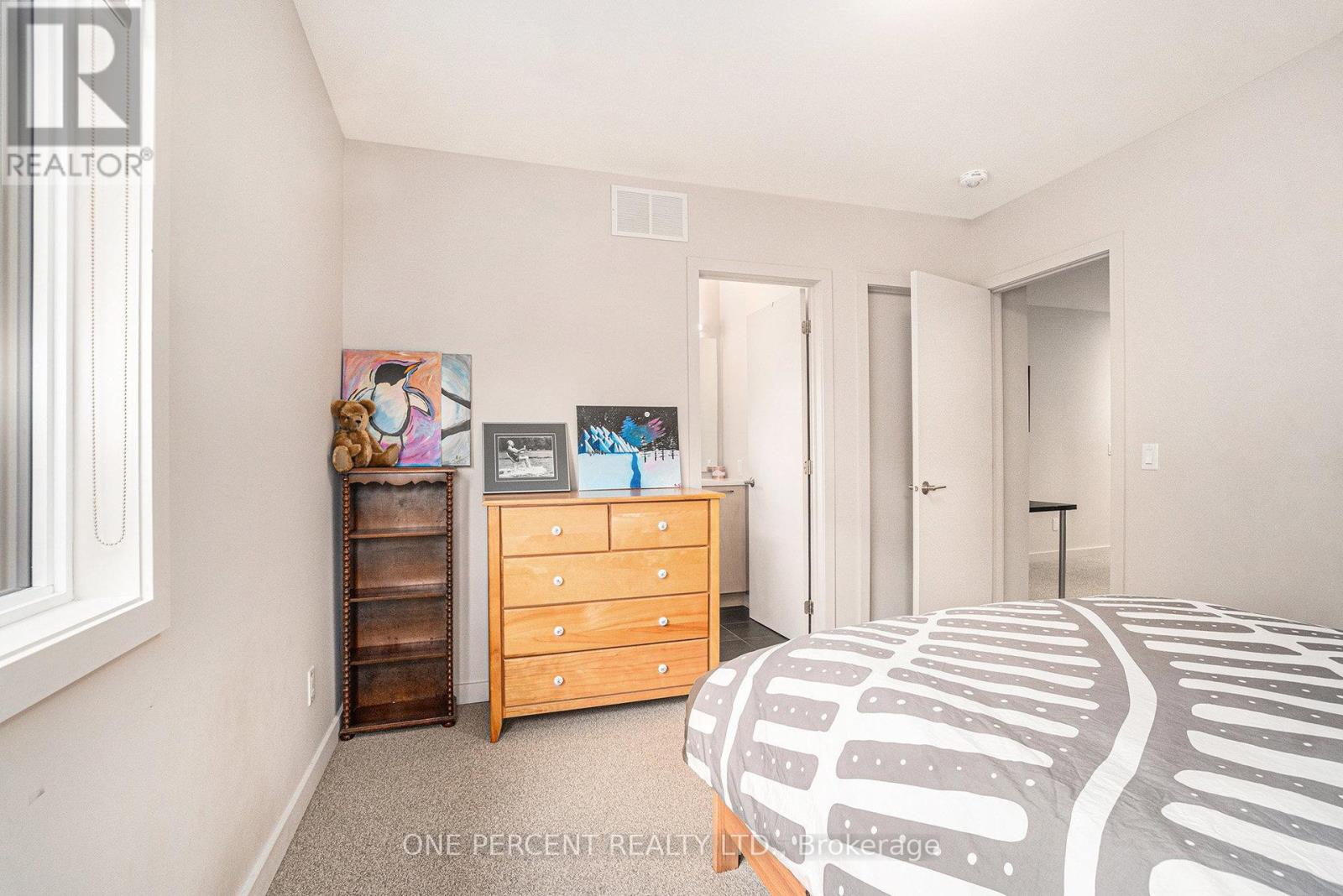 Photo 35 of 123 Pathfinder Way, Ottawa ON