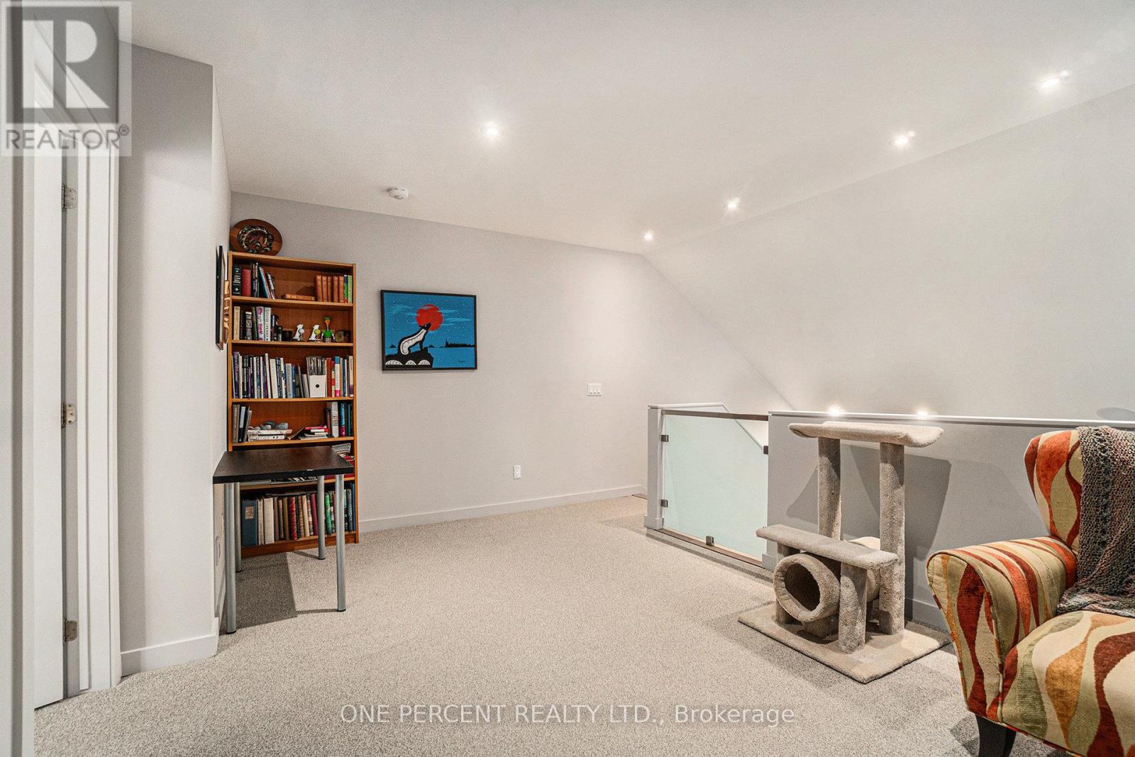 Photo 3 of 123 Pathfinder Way, Ottawa ON