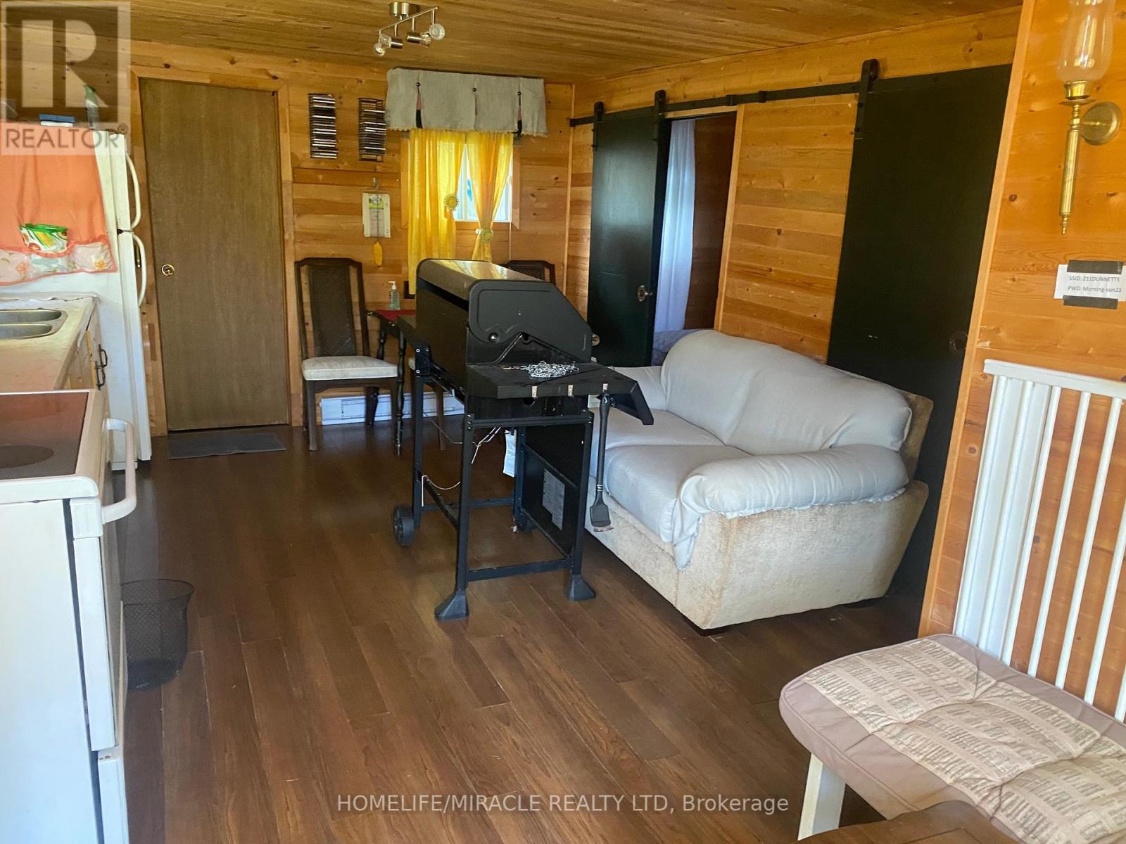 #1 & 2 211 DUNNETTE LANDING ROAD - 18