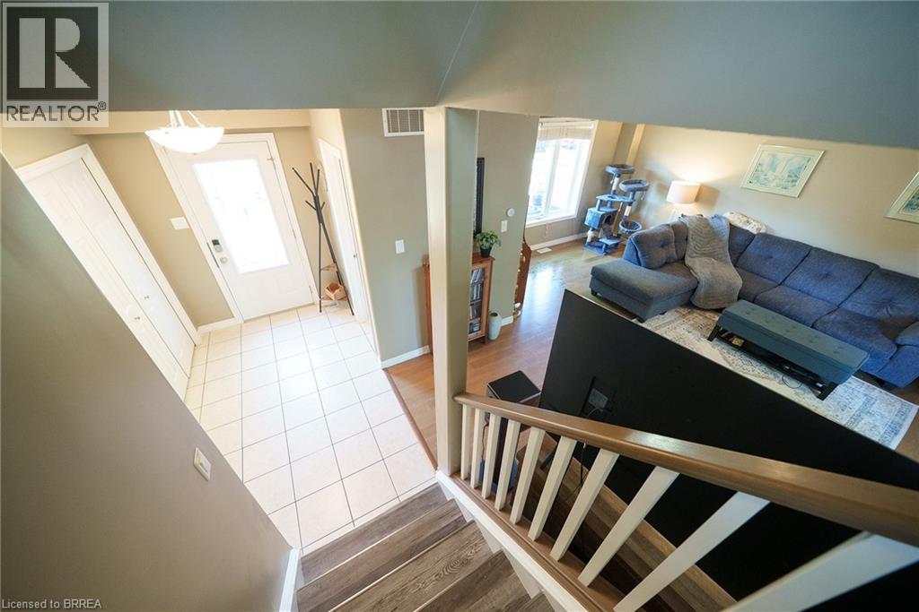 Photo 15 of 23 Park Road S, Brantford ON