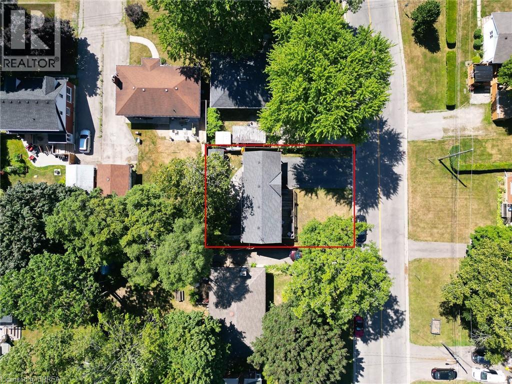 Photo 34 of 23 Park Road S, Brantford ON
