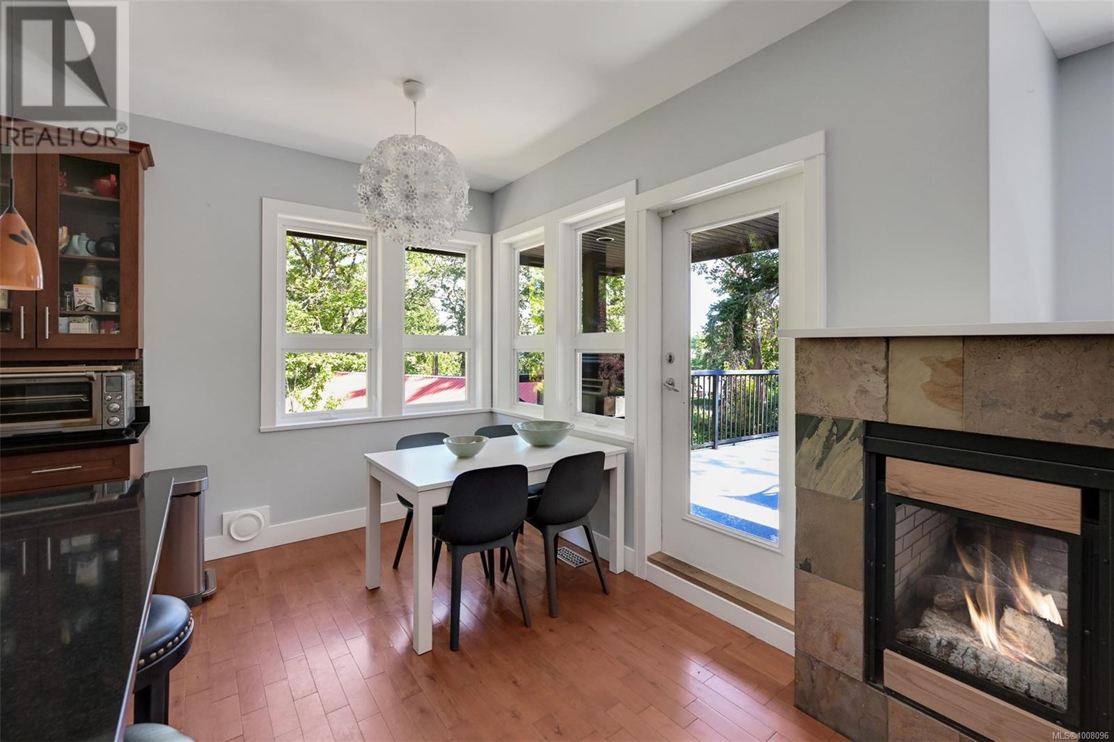 6799 Jedora Dr, Central Saanich