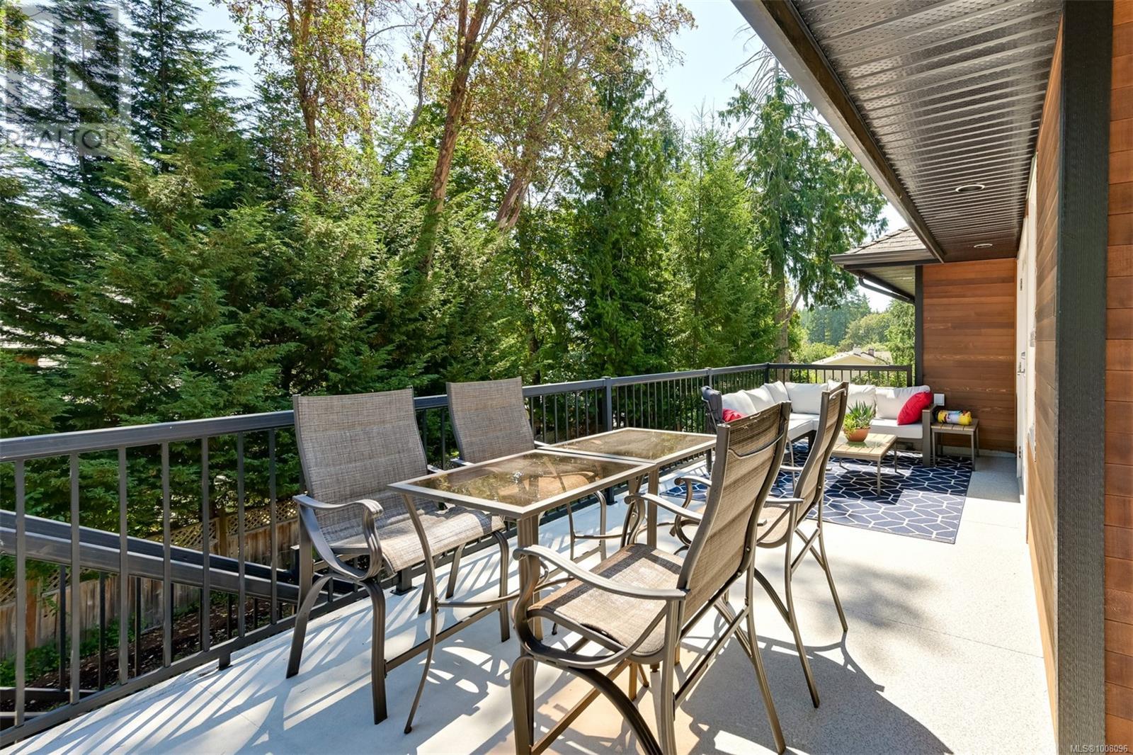 6799 Jedora Dr, Central Saanich