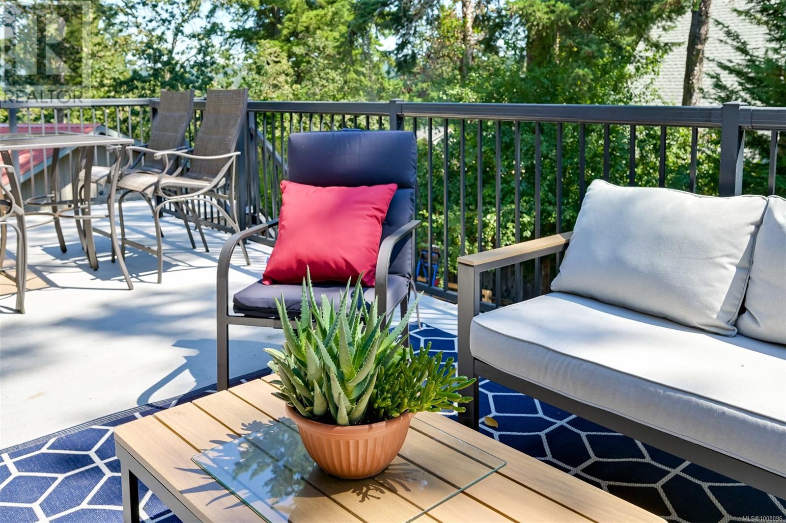 6799 Jedora Dr, Central Saanich