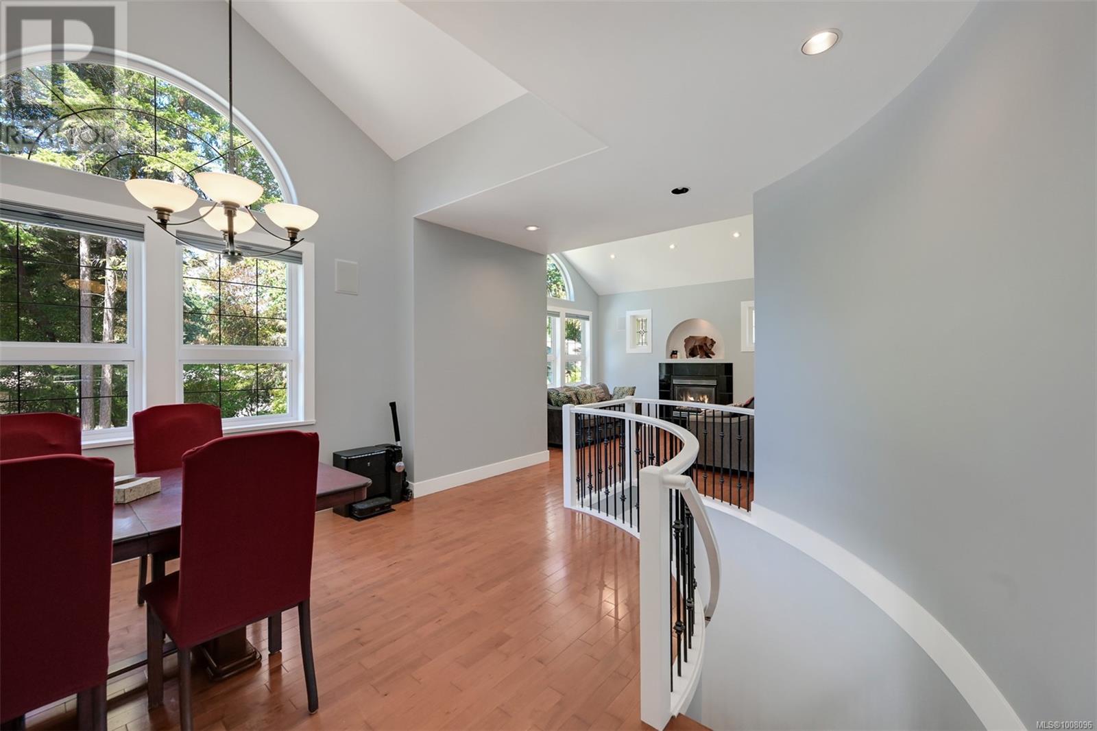 6799 Jedora Dr, Central Saanich