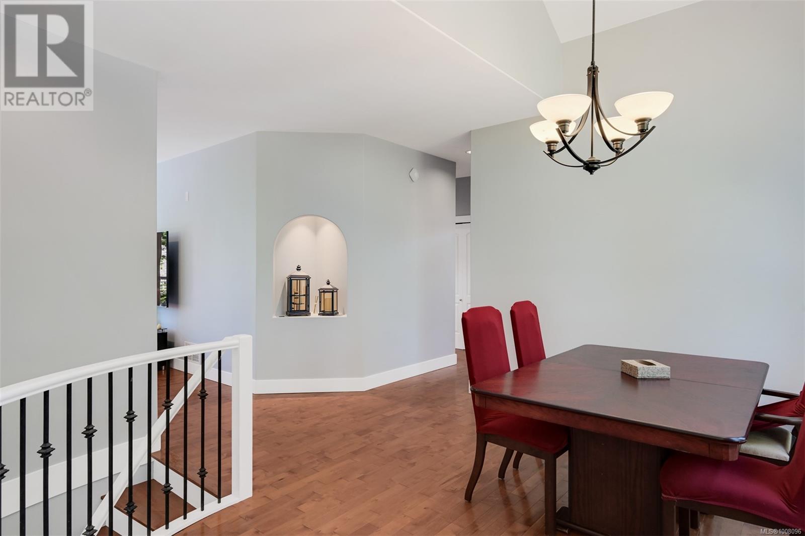 6799 Jedora Dr, Central Saanich