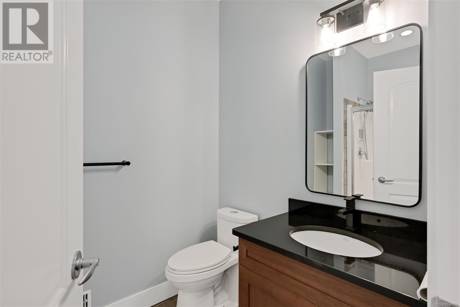 6799 Jedora Dr, Central Saanich