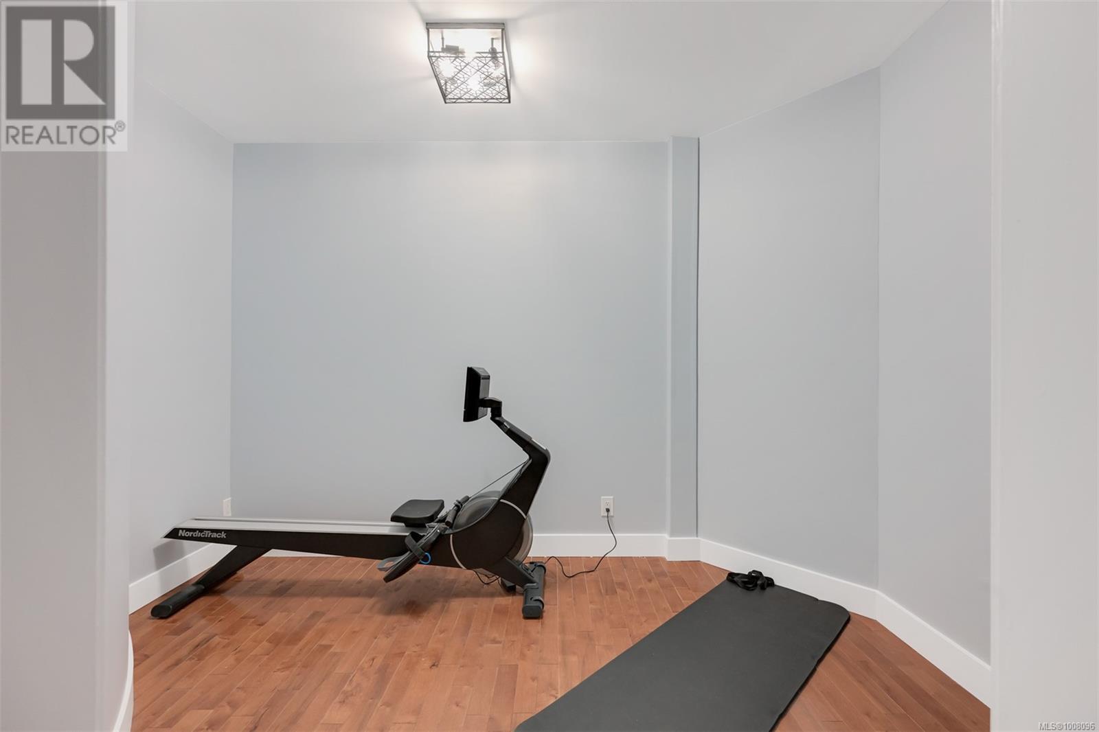 6799 Jedora Dr, Central Saanich