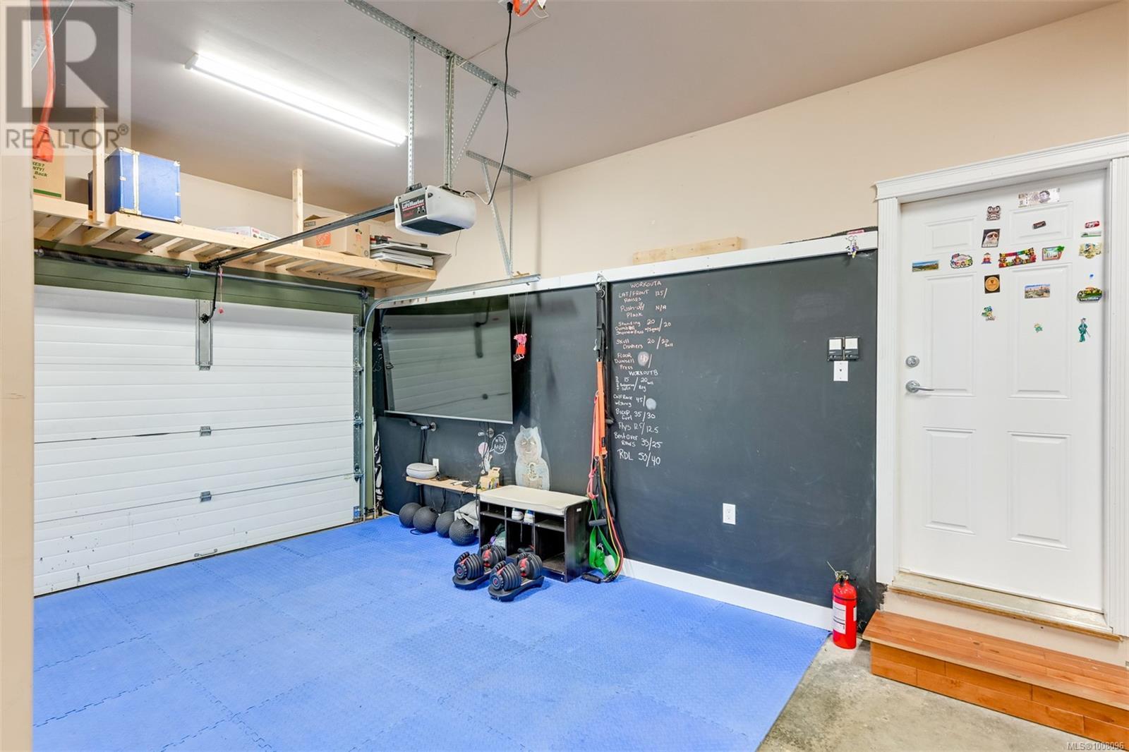 6799 Jedora Dr, Central Saanich