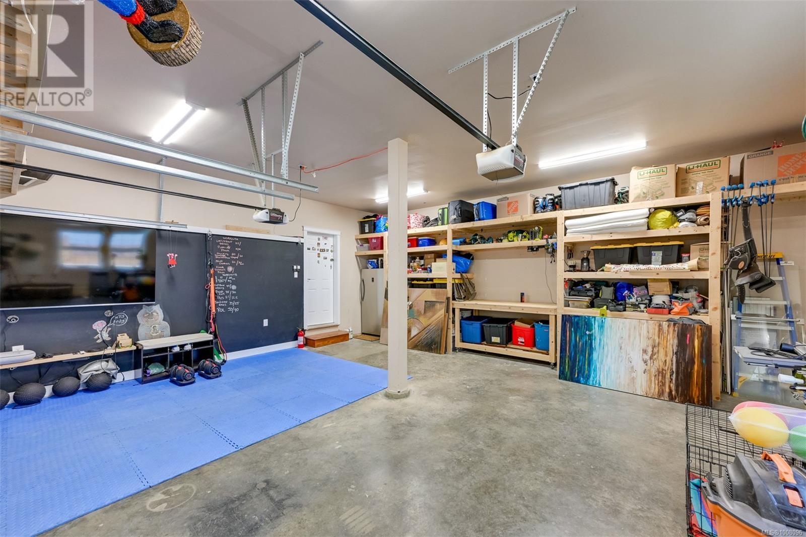 6799 Jedora Dr, Central Saanich