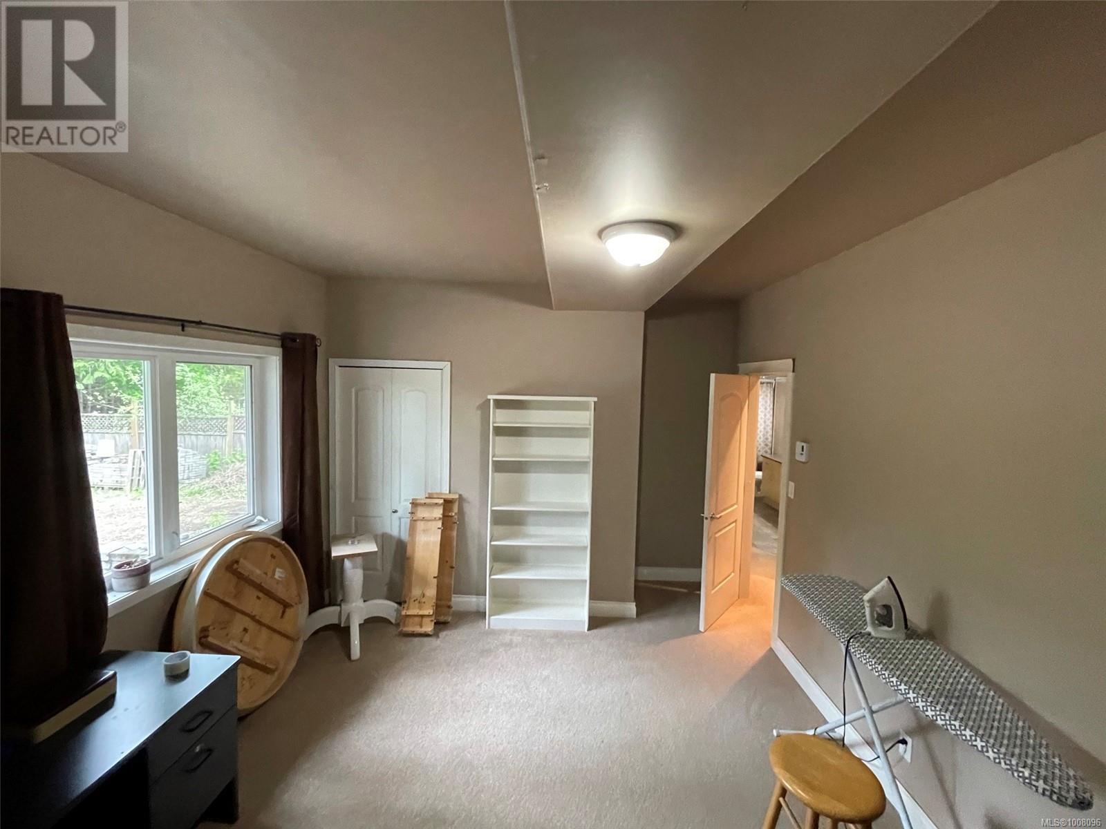 6799 Jedora Dr, Central Saanich