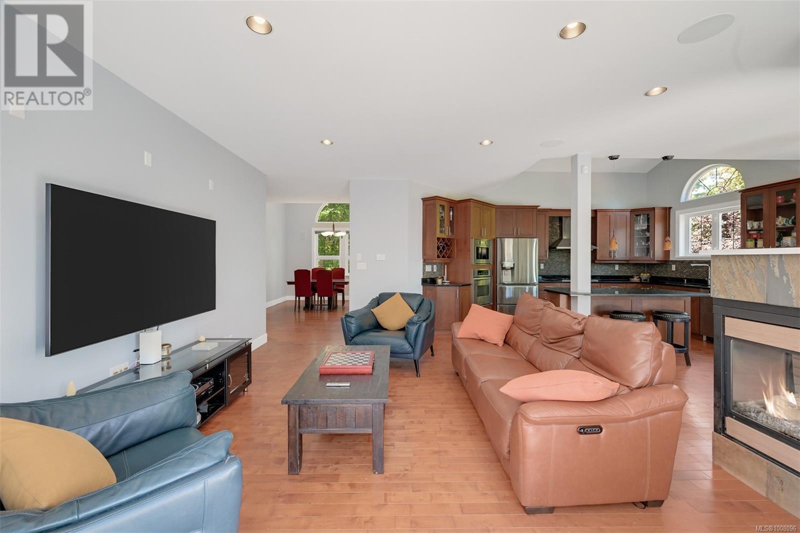 6799 Jedora Dr, Central Saanich