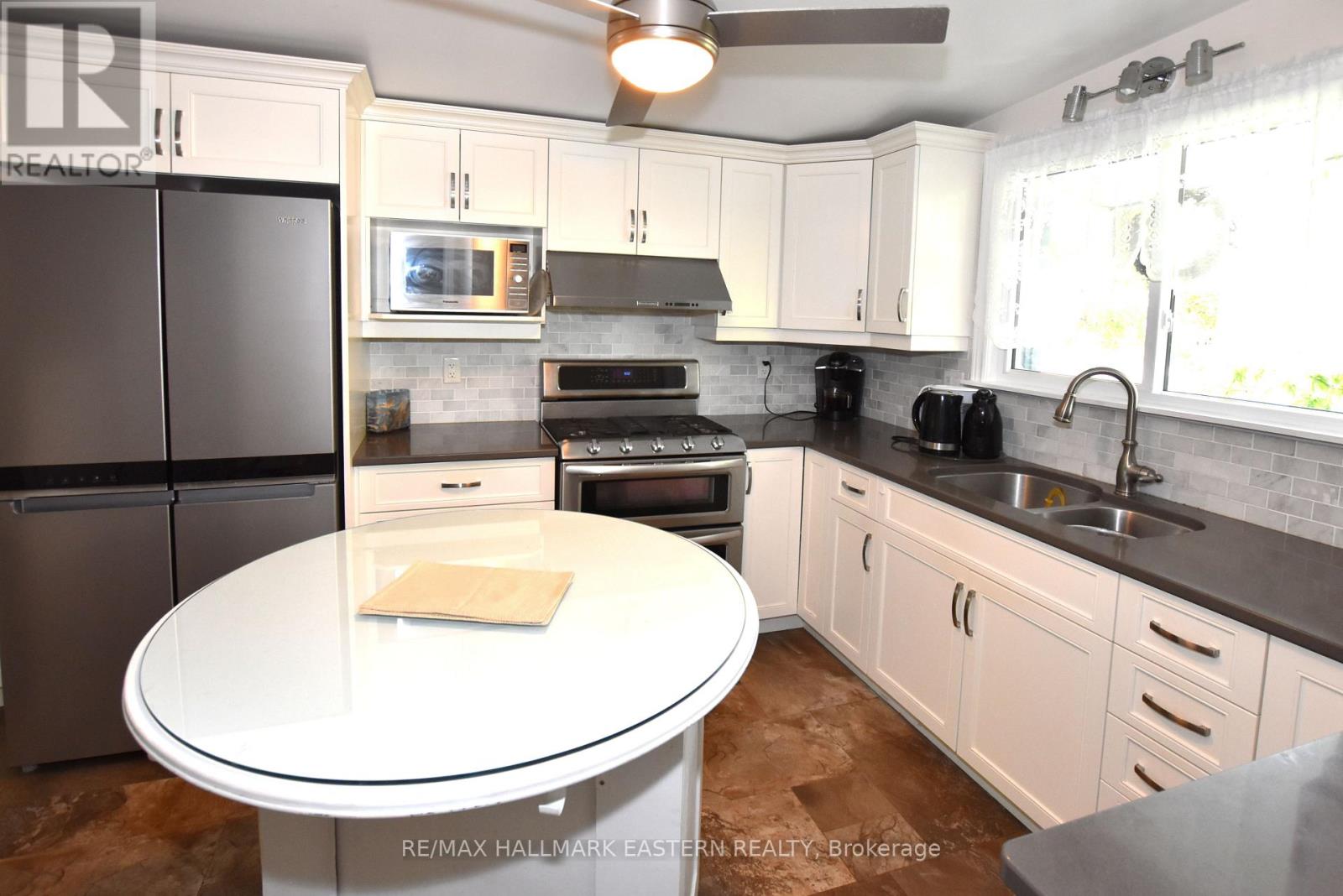Photo 14 of 276 Greenlawn Avenue, Peterborough North ON