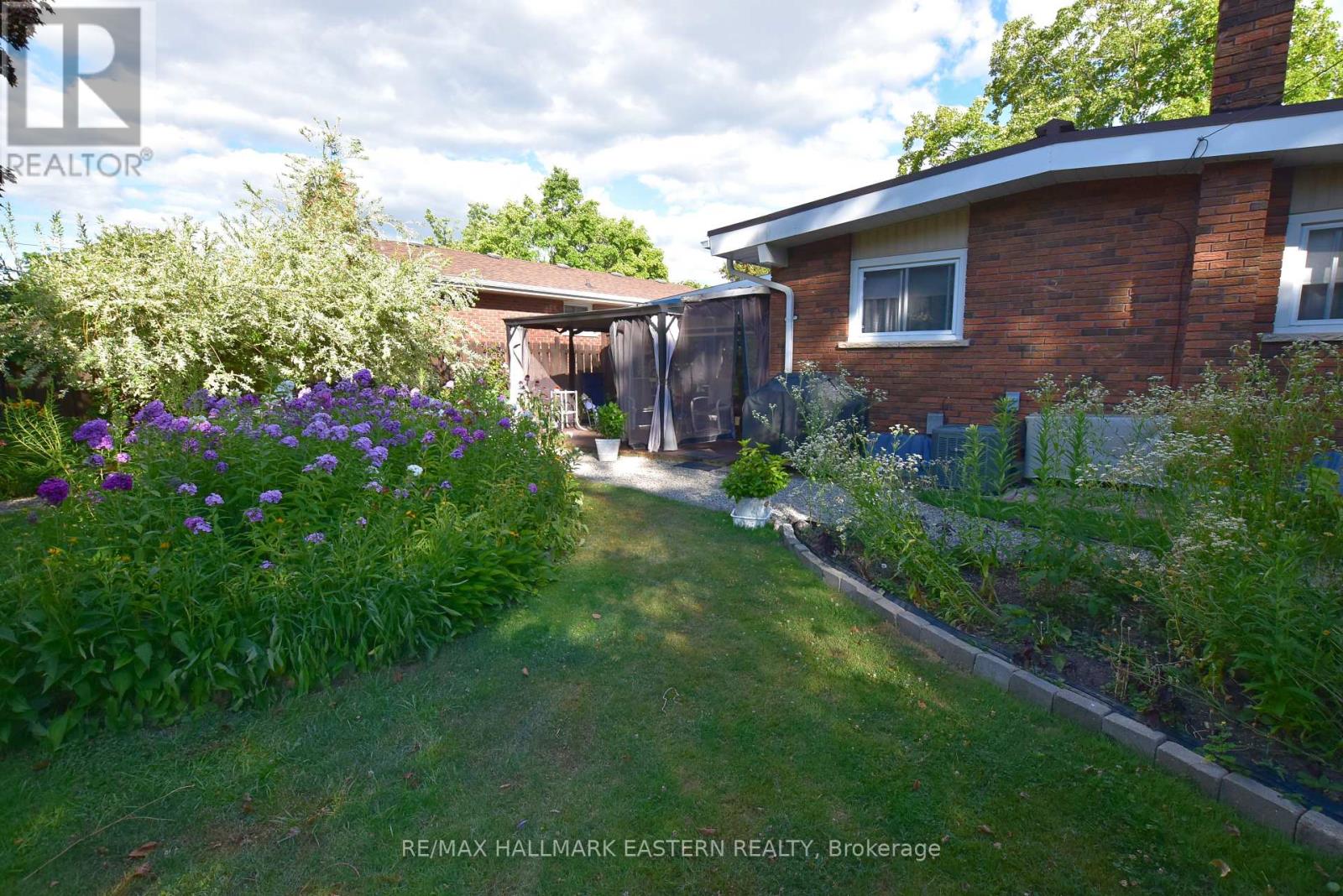 Photo 23 of 276 Greenlawn Avenue, Peterborough North ON