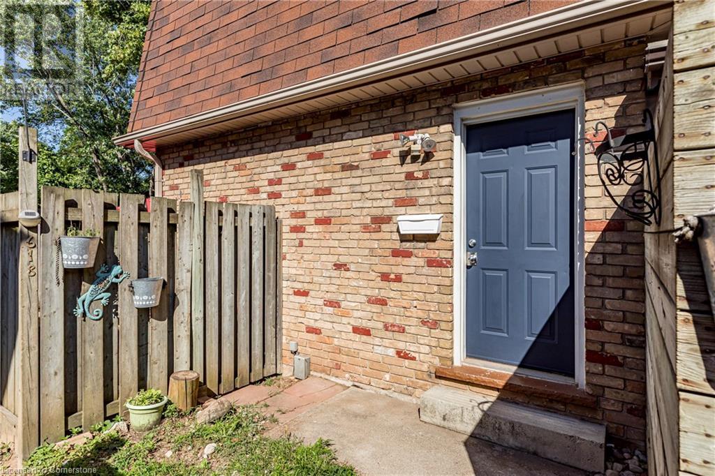 Photo 2 of 618 Francis Road, Burlington ON