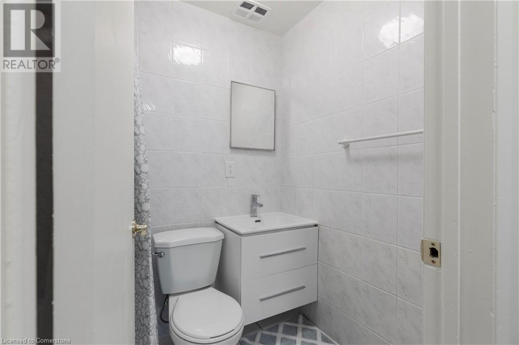 Photo 24 of 618 Francis Road, Burlington ON