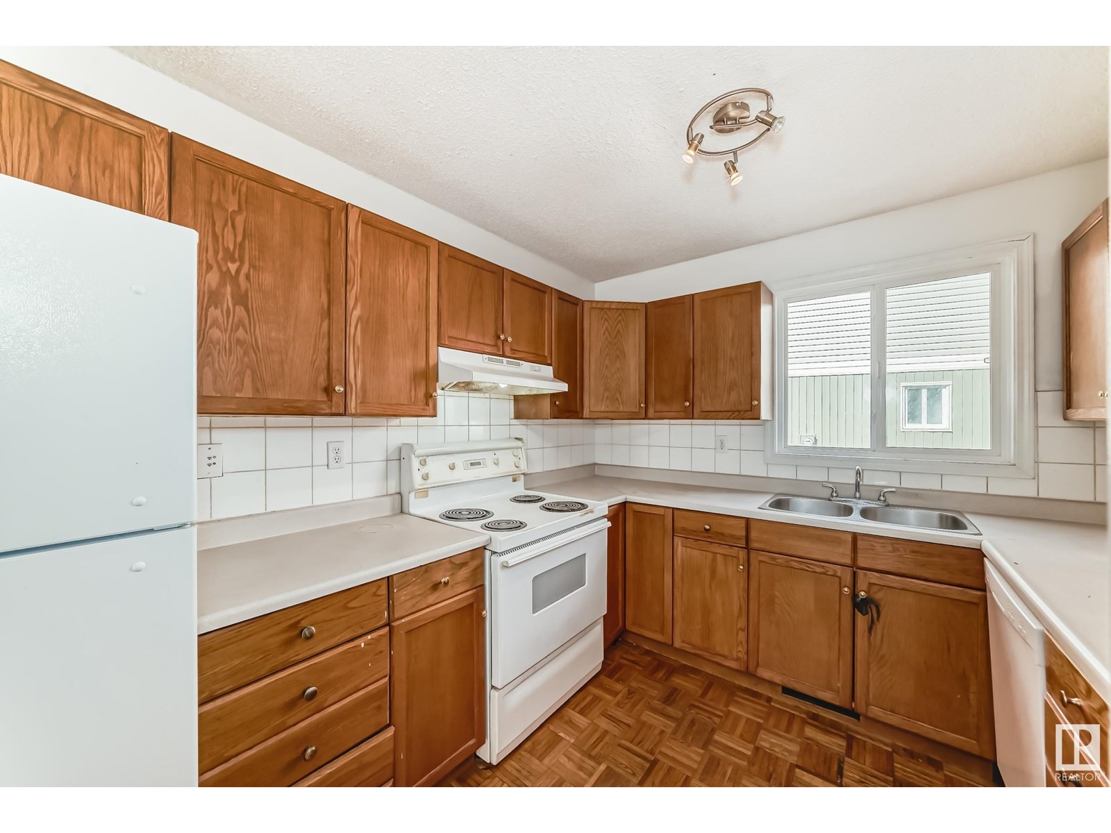 Photo 30 of 8217 182 St Nw, Edmonton AB