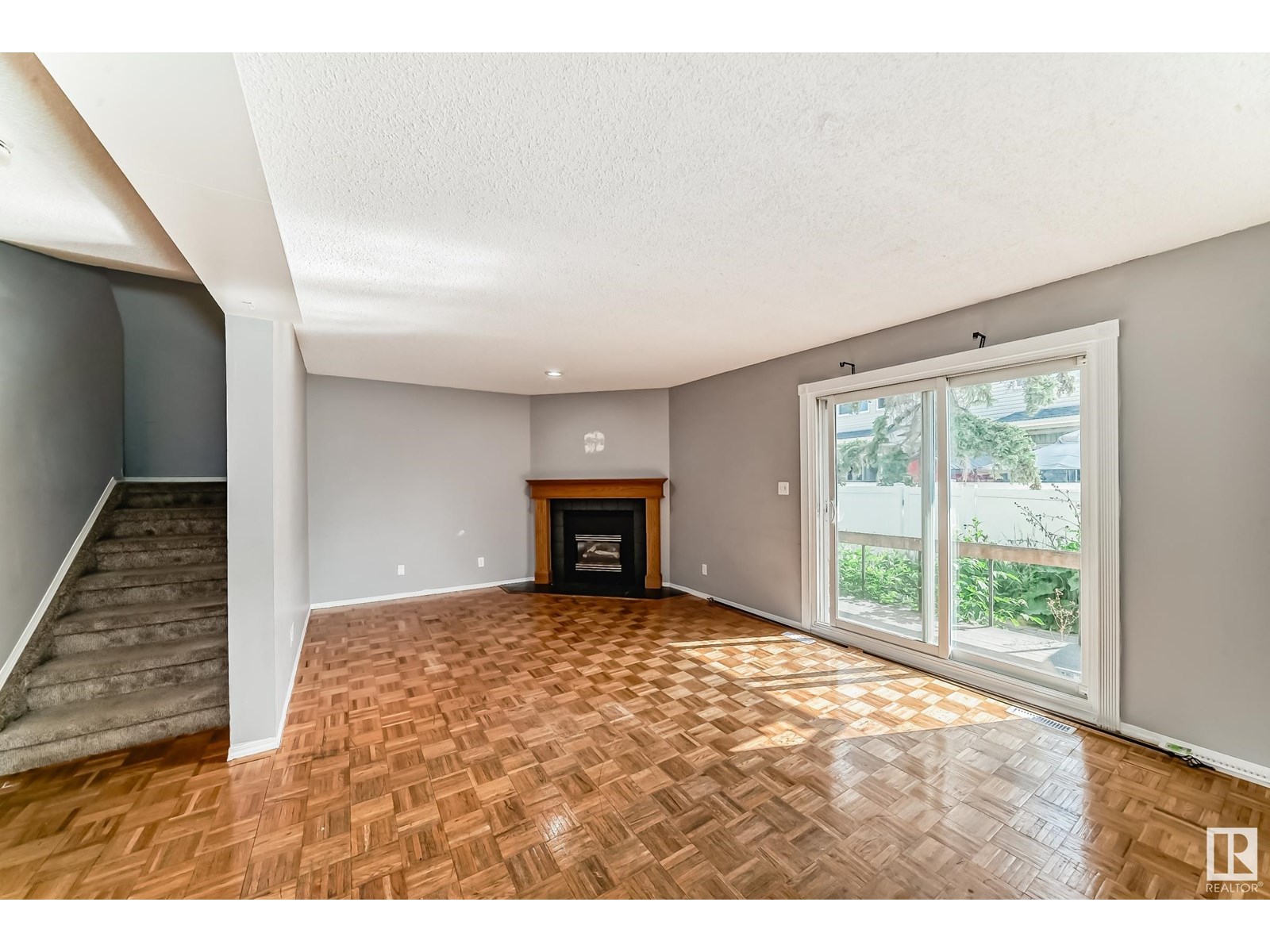 Photo 1 of 8217 182 St Nw, Edmonton AB