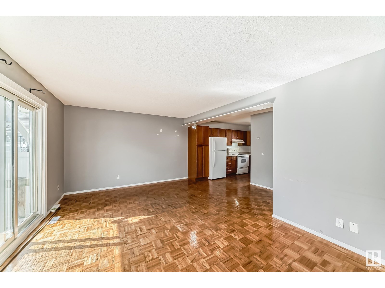Photo 39 of 8217 182 St Nw, Edmonton AB