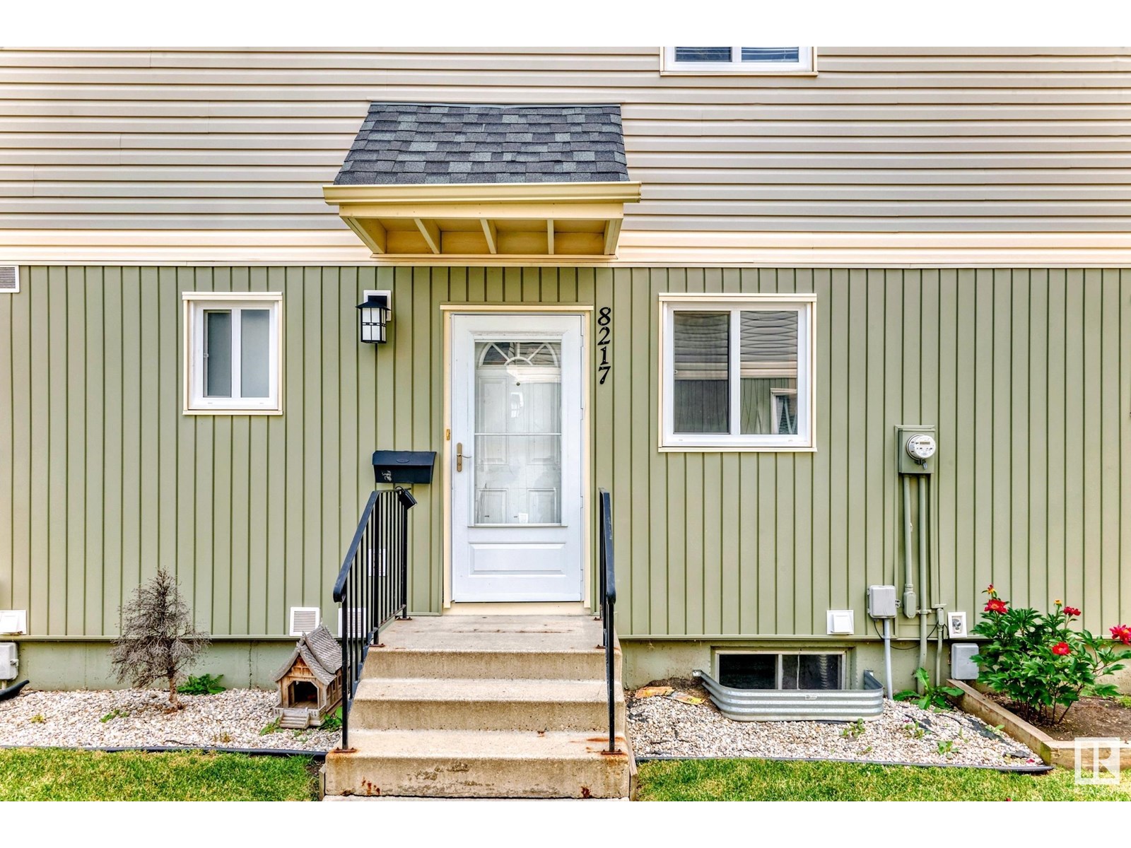 Photo 25 of 8217 182 St Nw, Edmonton AB