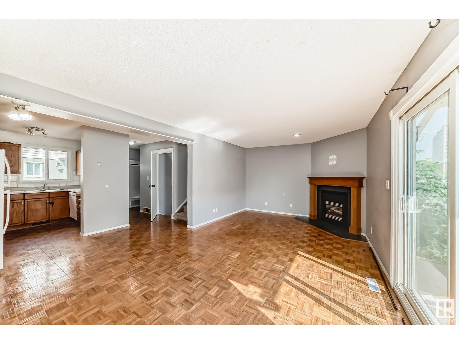 Photo 37 of 8217 182 St Nw, Edmonton AB