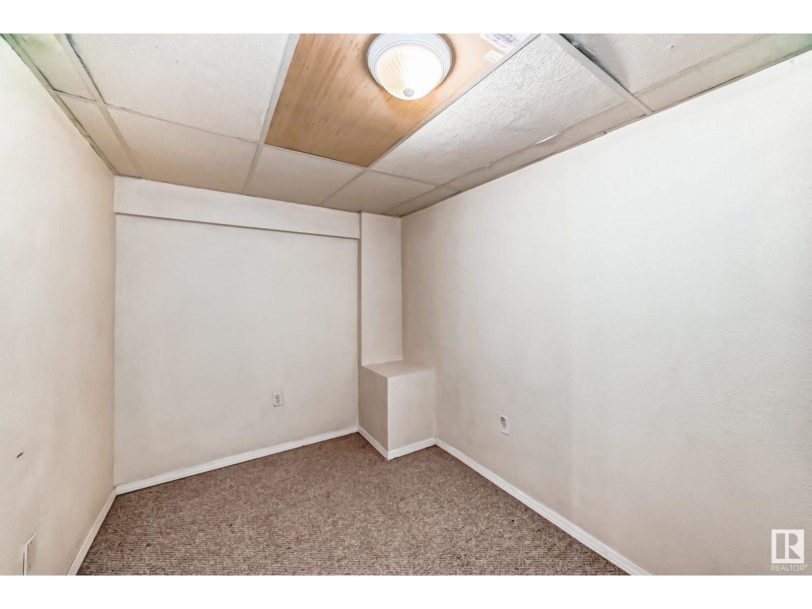 Photo 16 of 8217 182 St Nw, Edmonton AB