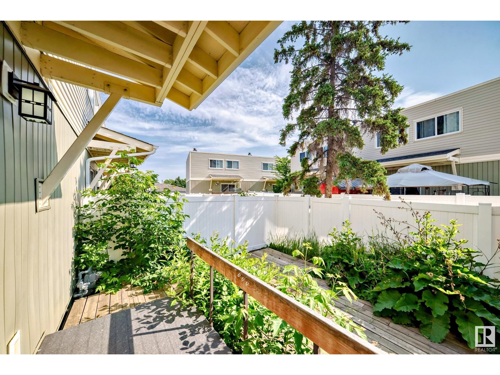 Photo 18 of 8217 182 St Nw, Edmonton AB
