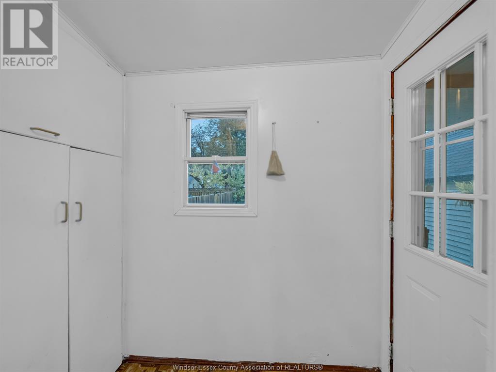 Photo 17 of 674 Eugenie Street East, Windsor ON