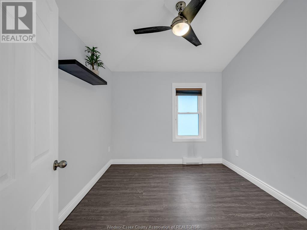 Photo 15 of 674 Eugenie Street East, Windsor ON