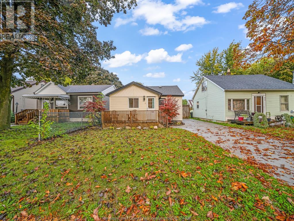 Photo 18 of 674 Eugenie Street East, Windsor ON