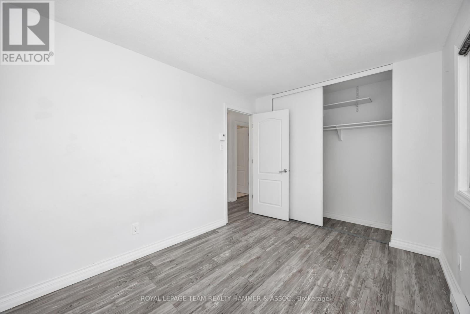 Photo 15 of 417 214 Viewmount Drive, Ottawa ON