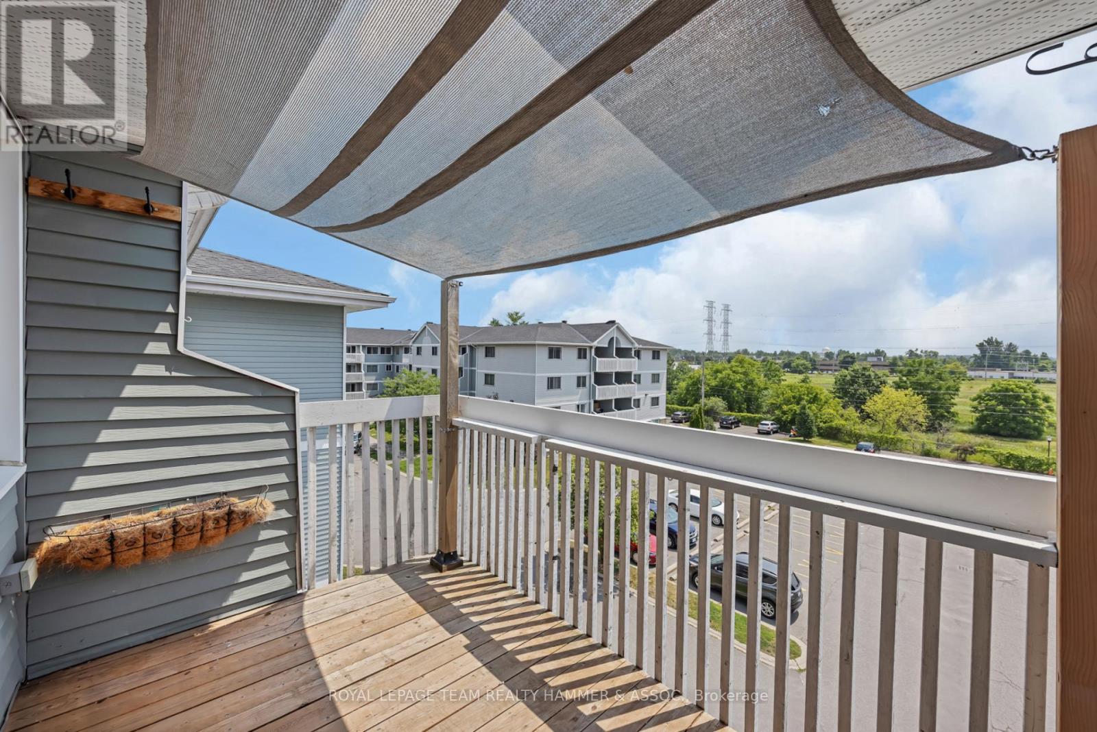 Photo 17 of 417 214 Viewmount Drive, Ottawa ON
