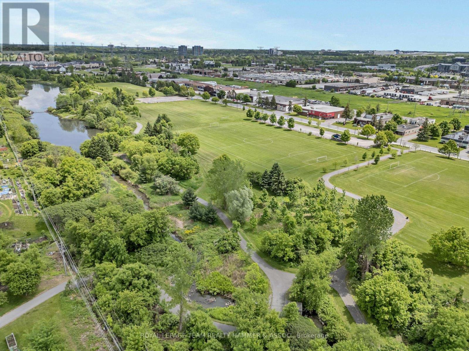 Photo 22 of 417 214 Viewmount Drive, Ottawa ON