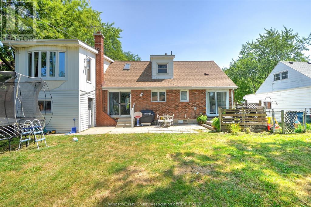 Photo 6 of 3065 Radisson Avenue, Windsor ON