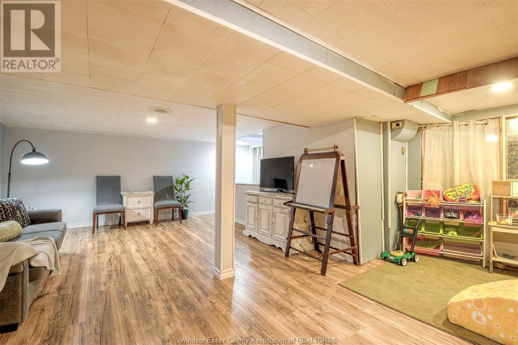 Photo 30 of 3065 Radisson Avenue, Windsor ON