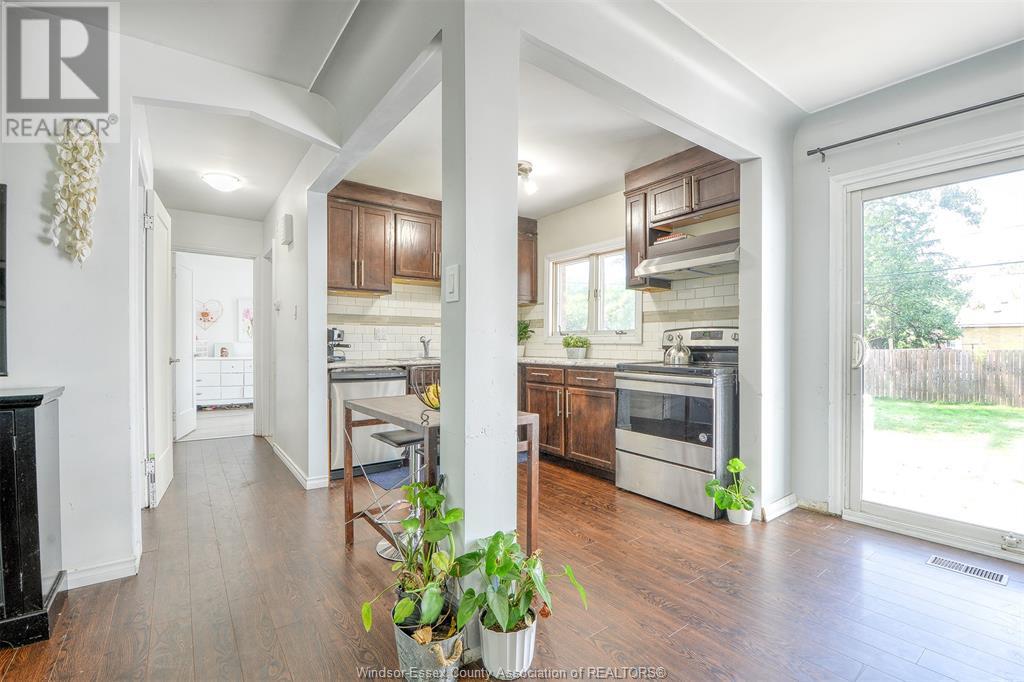 Photo 11 of 3065 Radisson Avenue, Windsor ON