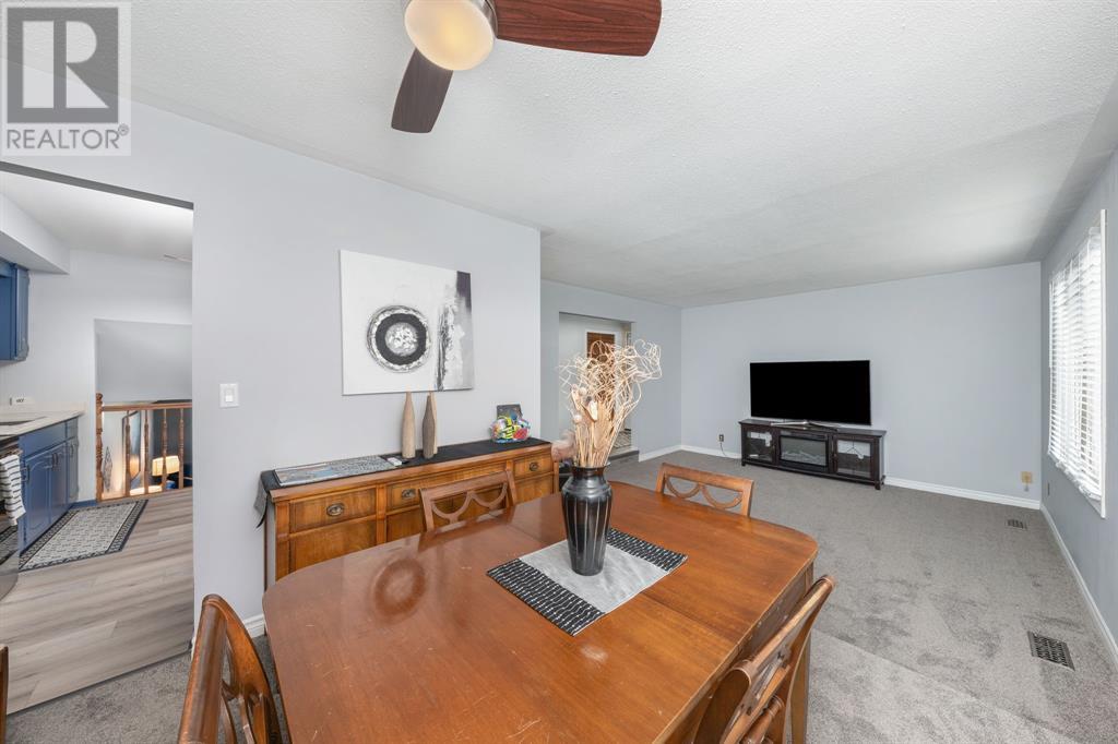 Photo 11 of 1254 Errol Road East, Sarnia ON
