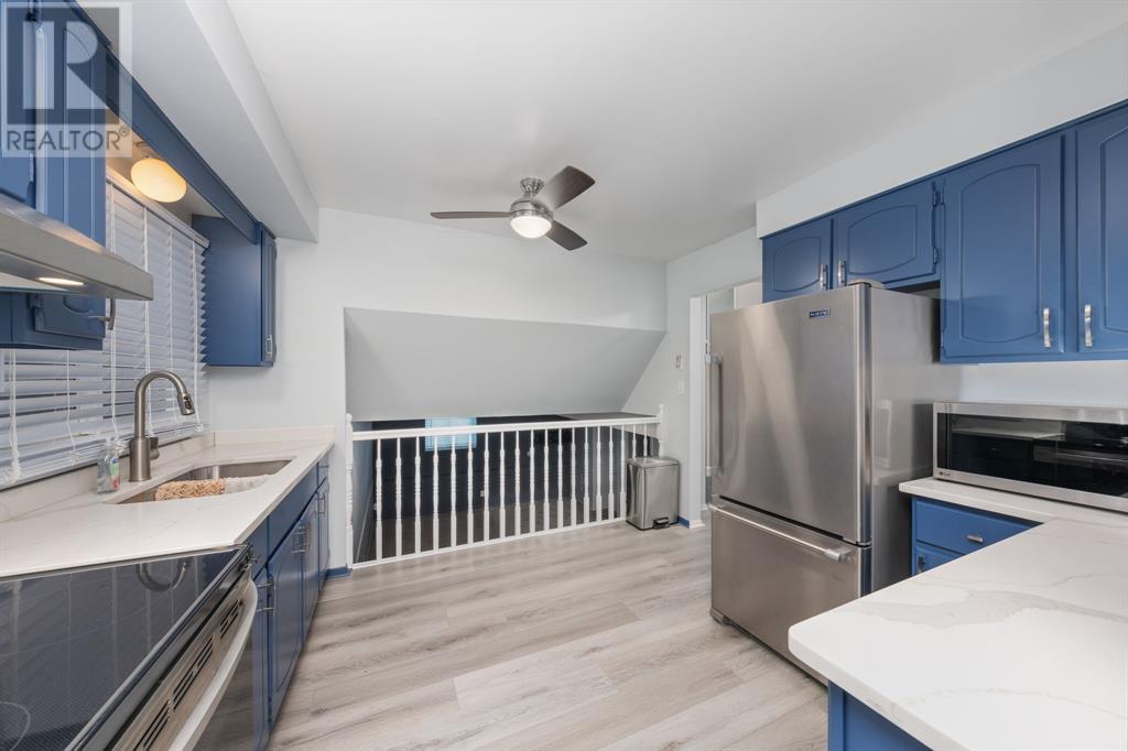 Photo 12 of 1254 Errol Road East, Sarnia ON
