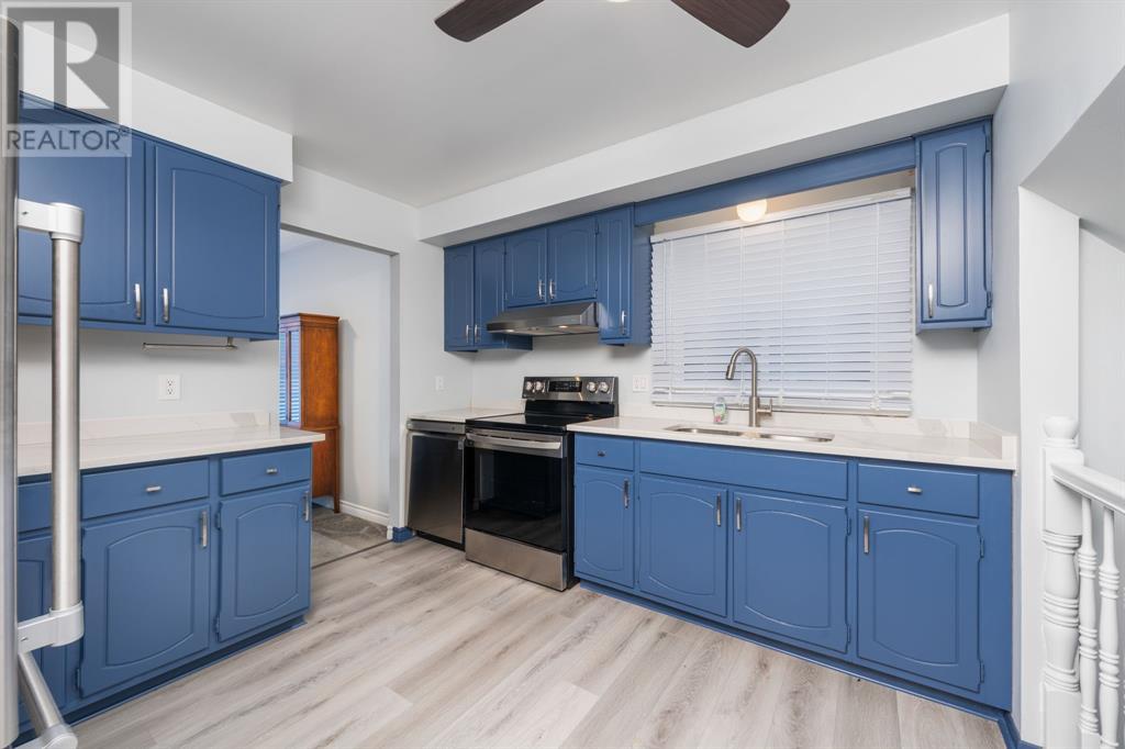 Photo 13 of 1254 Errol Road East, Sarnia ON