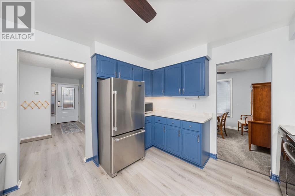 Photo 15 of 1254 Errol Road East, Sarnia ON