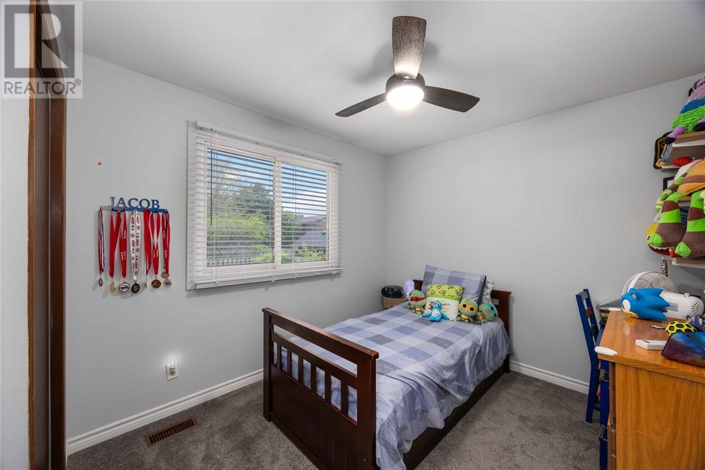 Photo 23 of 1254 Errol Road East, Sarnia ON