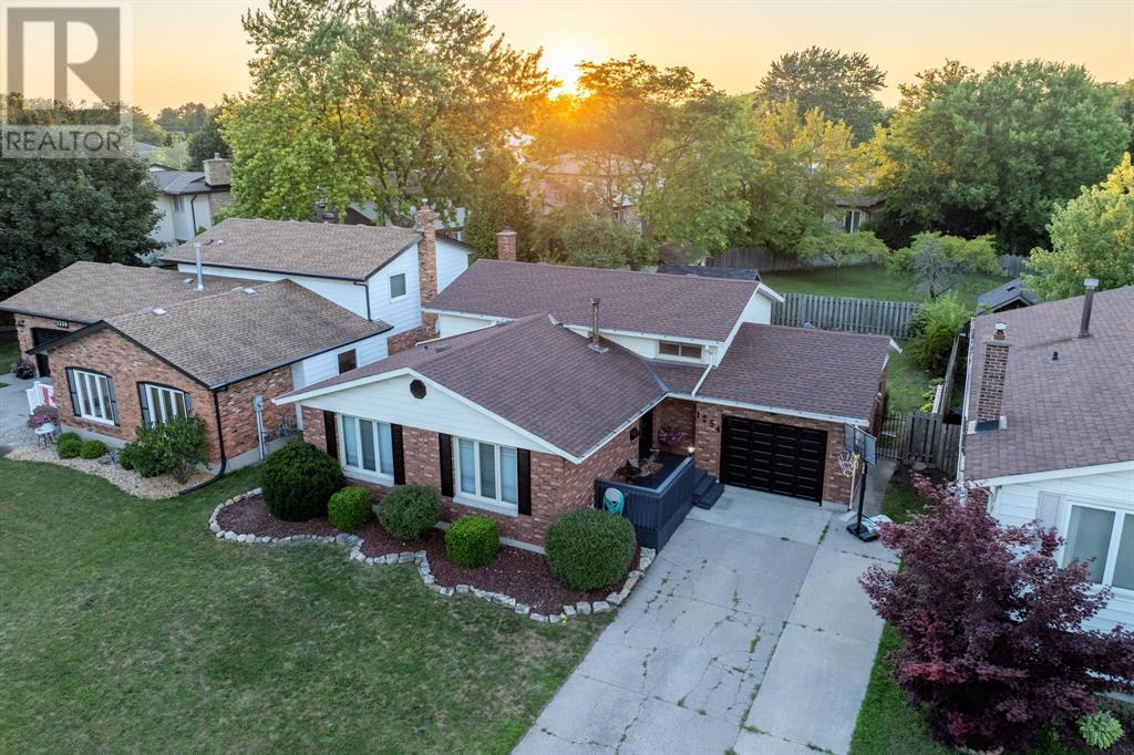 Photo 42 of 1254 Errol Road East, Sarnia ON
