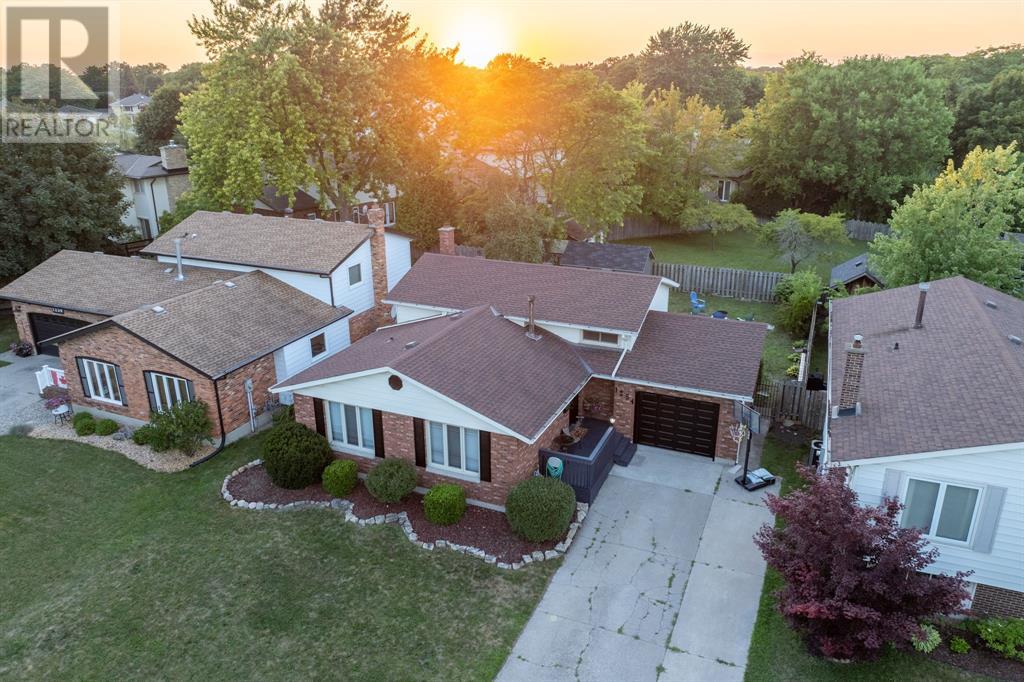 Photo 43 of 1254 Errol Road East, Sarnia ON