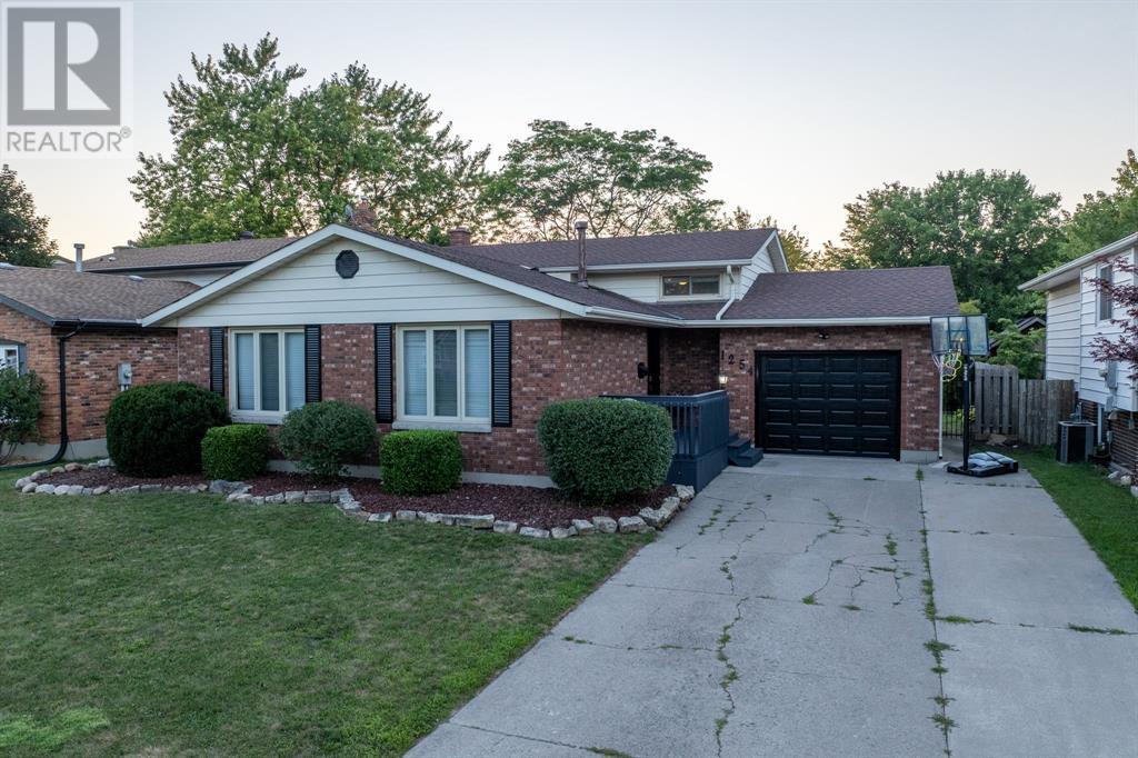 Photo 48 of 1254 Errol Road East, Sarnia ON